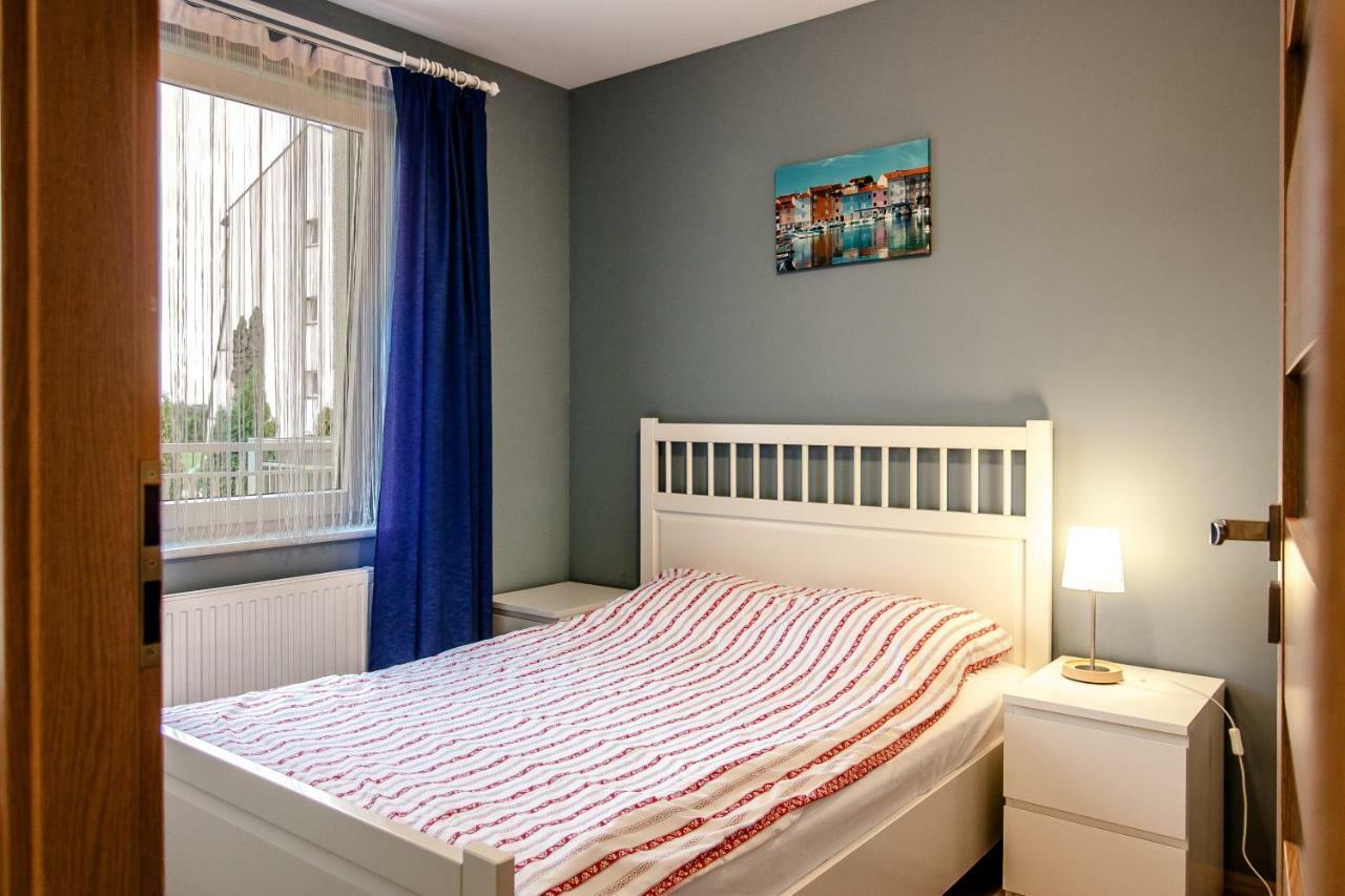 Apartament Kapitanski Bursztynowe Komnaty Darlowko Exterior foto
