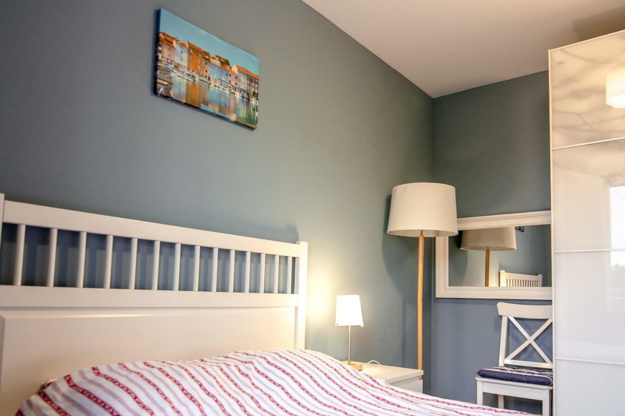 Apartament Kapitanski Bursztynowe Komnaty Darlowko Exterior foto